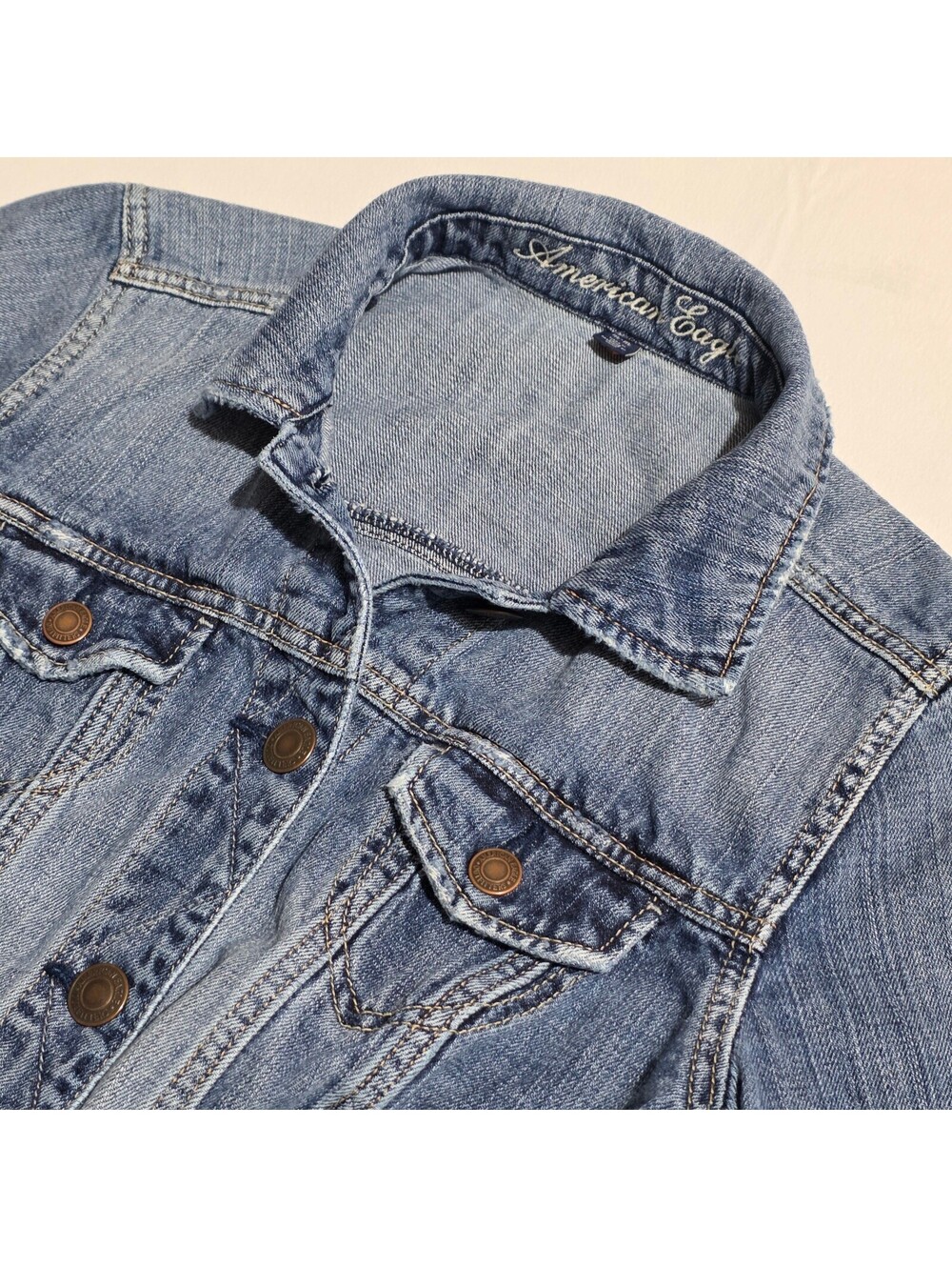 American Eagle Medium Blue Denim Jacket shorter style 2013 date code